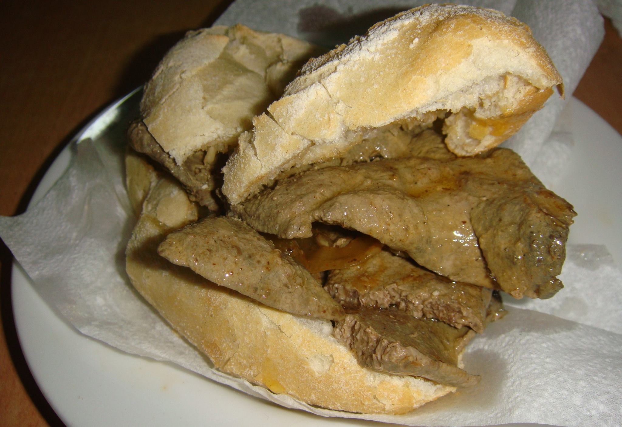 Iscas com elas. As sandes vendidas nas tascas de Lisboa