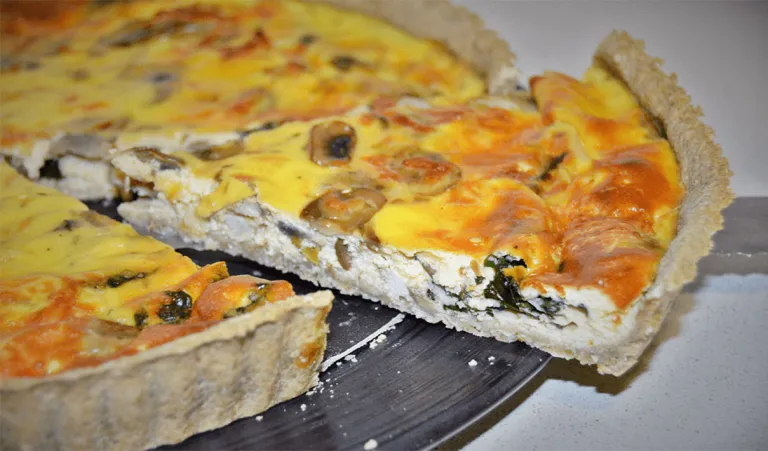 Quiche de frango e cogumelos